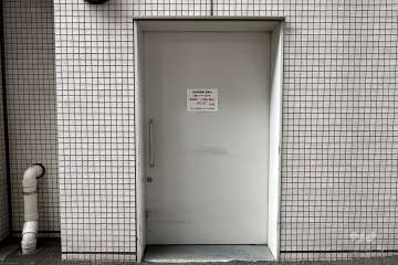 駐輪場の出入口