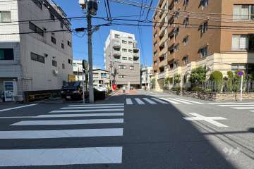 敷地南西側の前面道路