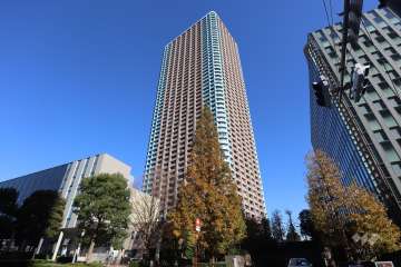 センチュリーパークタワー外観(南側から)