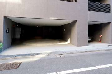 敷地内駐車場（屋内機械式）