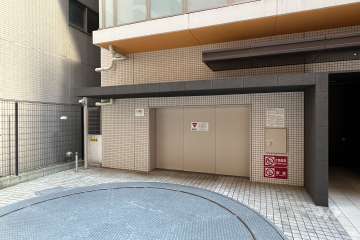 駐車場の出入り口