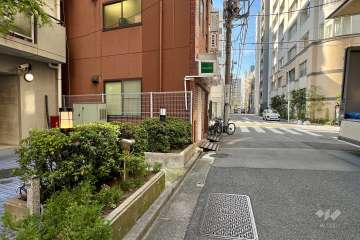 敷地北東側の前面道路