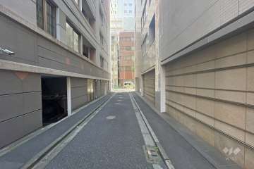 敷地南西側の前面道路