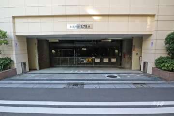 駐車場出入口（リングシャッター付き）