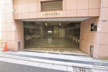 敷地内駐車場（屋内機械式）