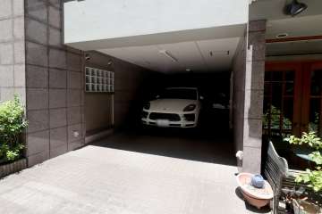 敷地内駐車場（屋内平面式）