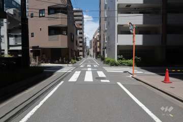 敷地南西側の前面道路