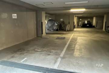 敷地内駐車場（屋内平面式）