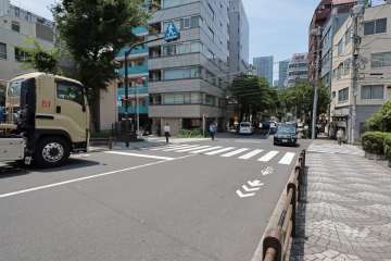 敷地南西側の前面道路　