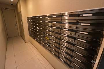 宅配ボックスと共用ポスト