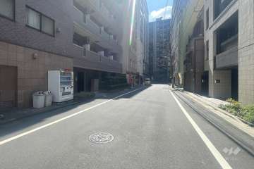 敷地北東側の前面道路