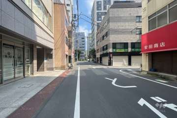 敷地北西側の前面道路