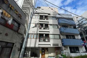 マック小網町コートの外観（南側から）