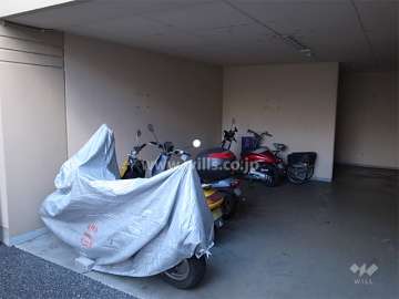 バイク置き場（屋内）