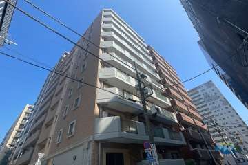 ラヴェンナ人形町の外観（西側から）