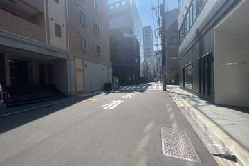 敷地北西側の前面道路