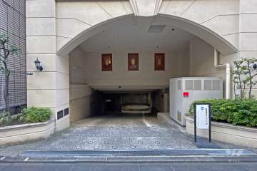 敷地内駐車場の出入り口