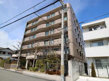 西宮北口アーバンコンフォートの外観(南東側から)