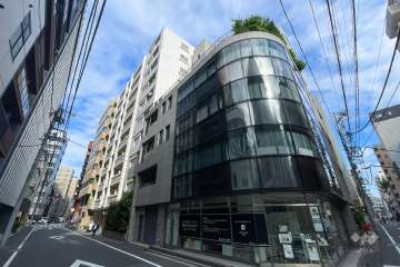 アスコットパーク人形町カーサビアンカの外観（南西側から）