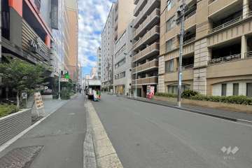 敷地南東側の前面道路