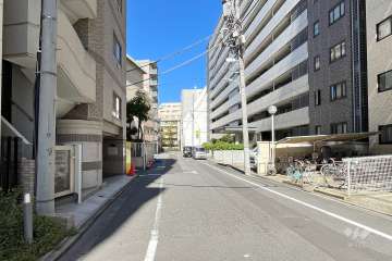 敷地北西側の前面道路