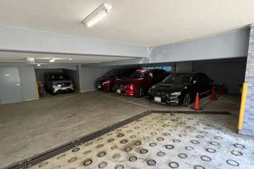 敷地内駐車場（屋内平面式）　