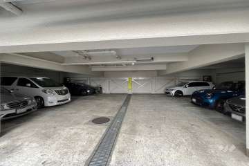 敷地内駐車場（屋内平面式）