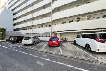 敷地内駐車場（屋外平面式）