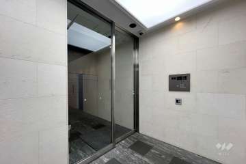 エントランスはオートロック付きです。