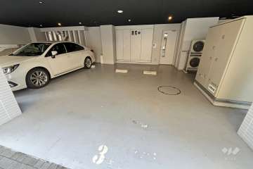 敷地内駐車場（屋内平面式）