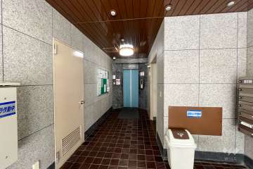 エントランスホール