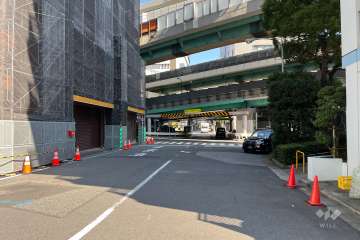 敷地南東側の前面道路