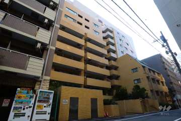 ライオンズマンション箱崎町の外観(北西側から)