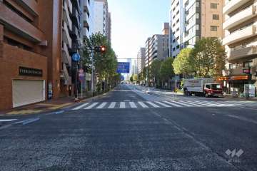敷地北西側の前面道路