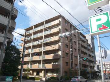 カネボウ西宮広田南グリーンマンションの外観（南東側から）