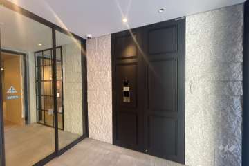 エントランスはオートロック付きです。