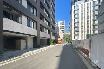 敷地南東側の前面道路