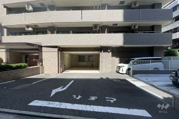 駐車場の出入り口