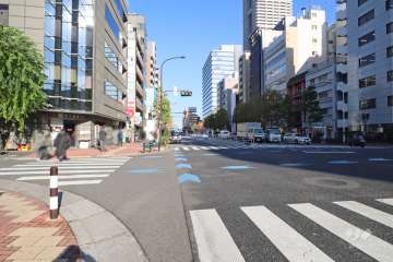 敷地北西側の前面道路