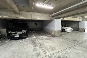 敷地内駐車場（屋内平面式）