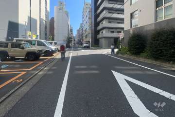 敷地北東側の前面道路