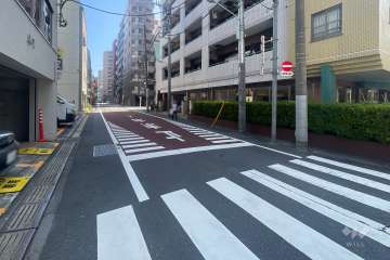 敷地北東側の前面道路