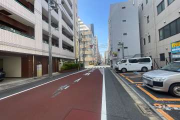 敷地北東側の前面道路