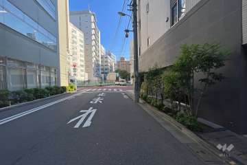 敷地北東側の前面道路　