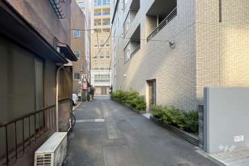 敷地南東側の前面道路