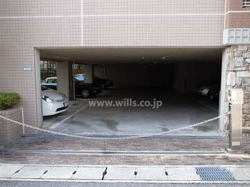敷地内駐車場（屋内平面式　ロボットゲート付き）