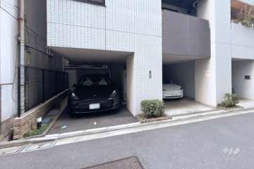 敷地内駐車場（屋内平面式）