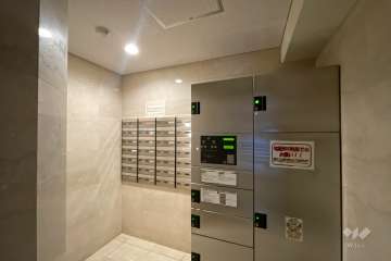 共用ポストと宅配ボックス