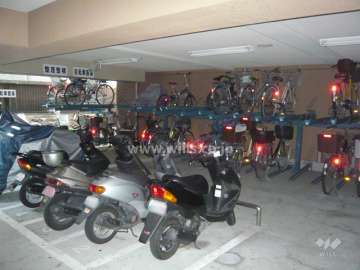 エントランスにはオートロックが付いています