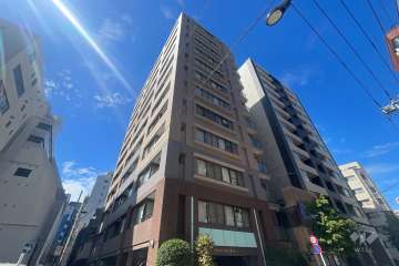 プラハ東京八丁堀の外観（南東側から）